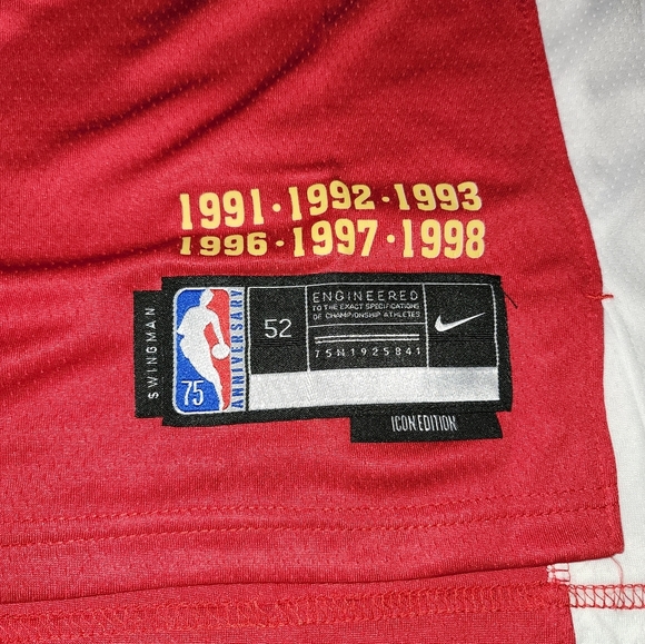 Bulls Jordan Jersey - Picture 2 of 4